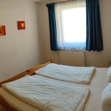 Haus Dorfer Apartment *